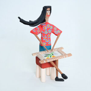 ESCULTURA ARTESANAL EM MADEIRA