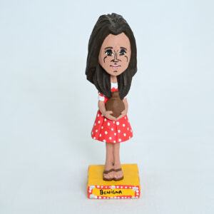 BONECA BENIGNA