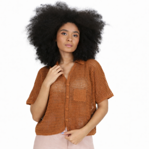 Blusa Artesanal em Crochê – Estilo Atemporal e Autêntico