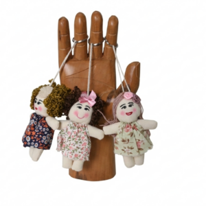 Boneca de pano chaveiro